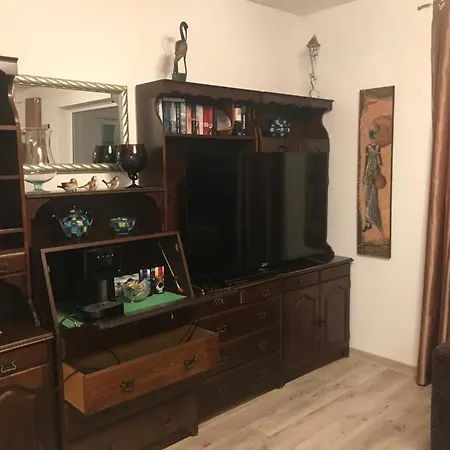 Apartman Bezauberndes Gaestehaus Mit Terrasse *